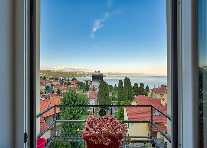 Апартаменти Lux Gold *