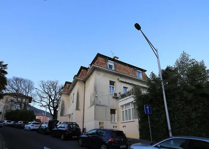 Lux Gold * Опатія